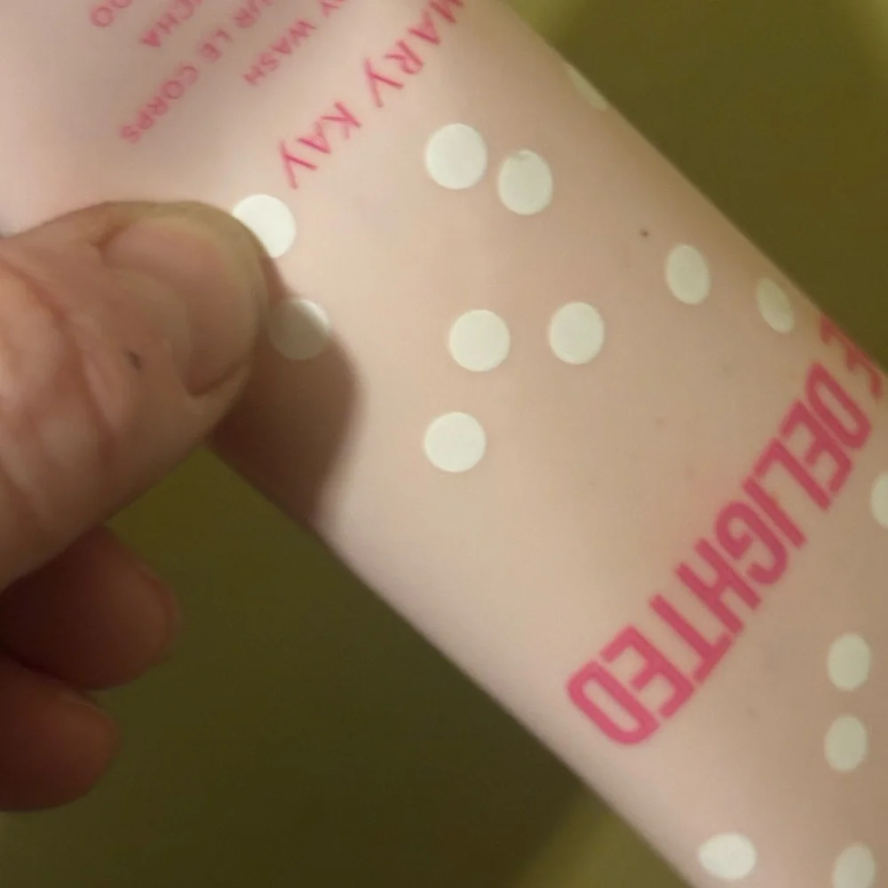 Mary Kay Be Delighted Body Wash - Soft Pink